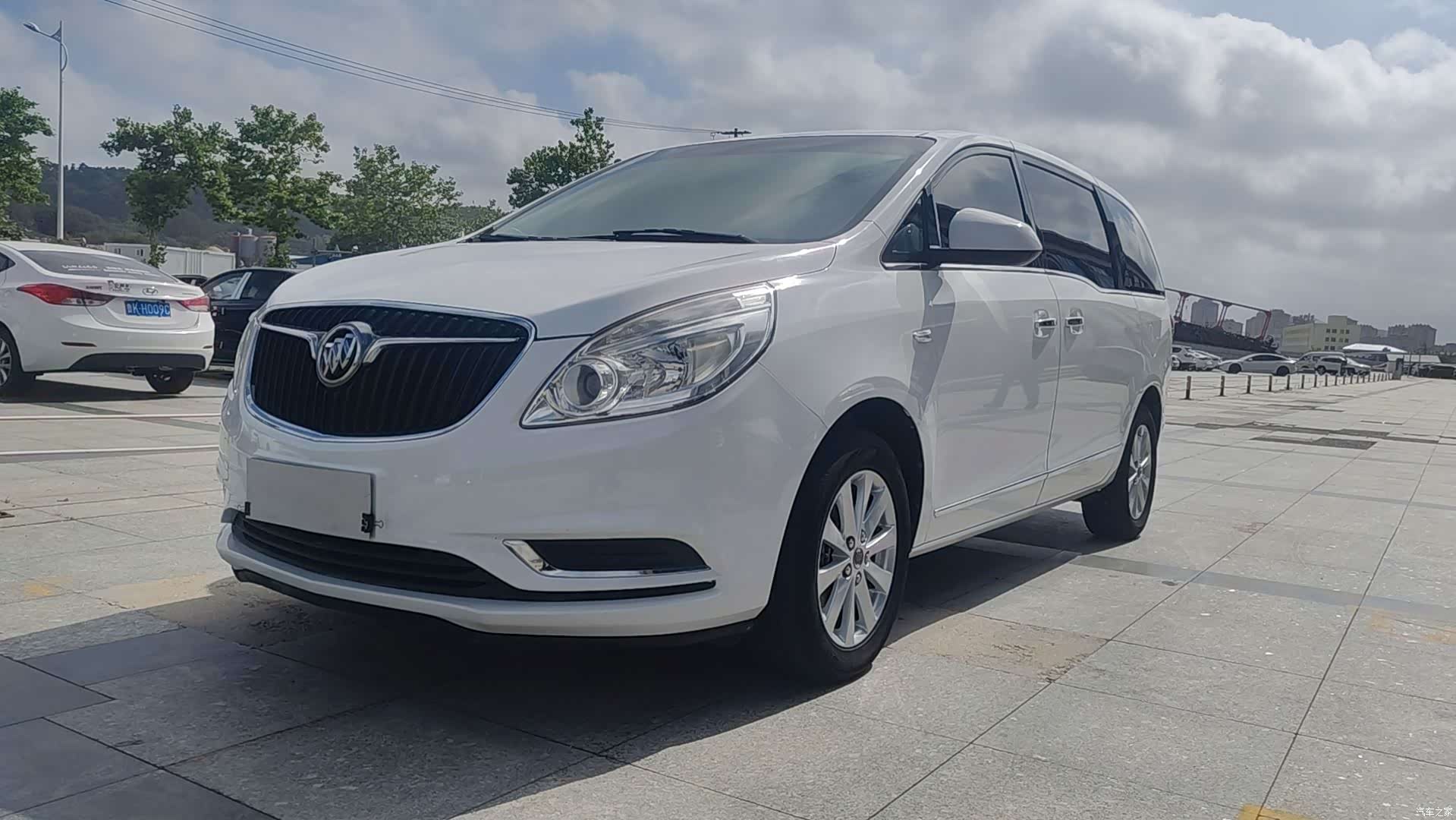 Buick GL8, 2018 1