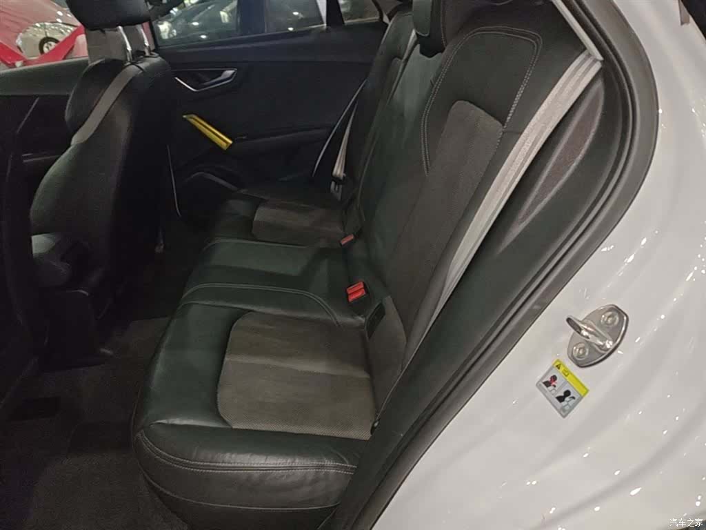 Audi Q2L, 2019 17