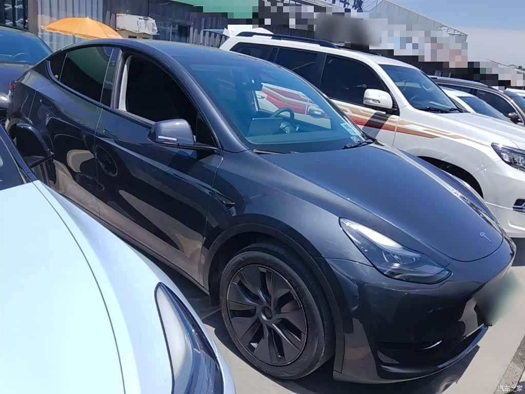 Tesla Model Y, 2024 4