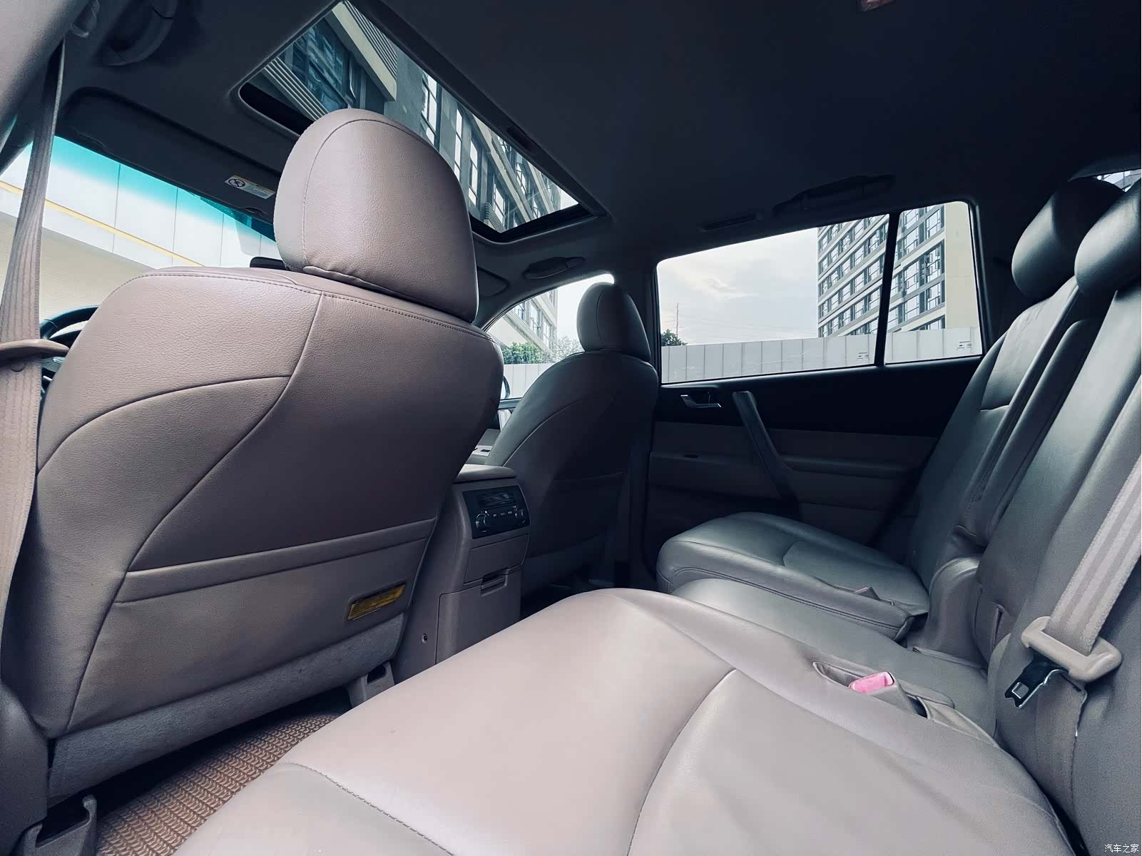 Toyota Highlander, 2010 11