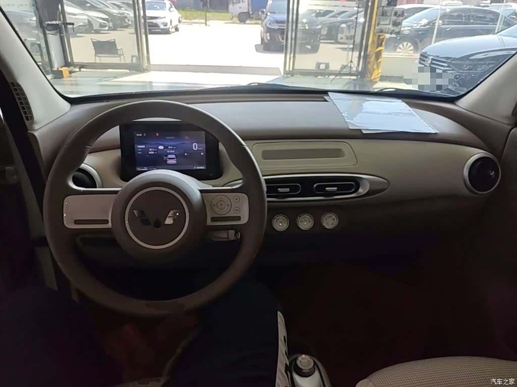 Wuling MINIEV, 2025 10