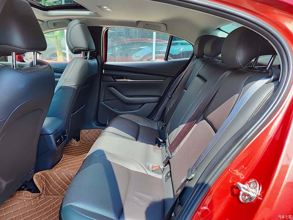 Mazda Mazda3, 2023 8