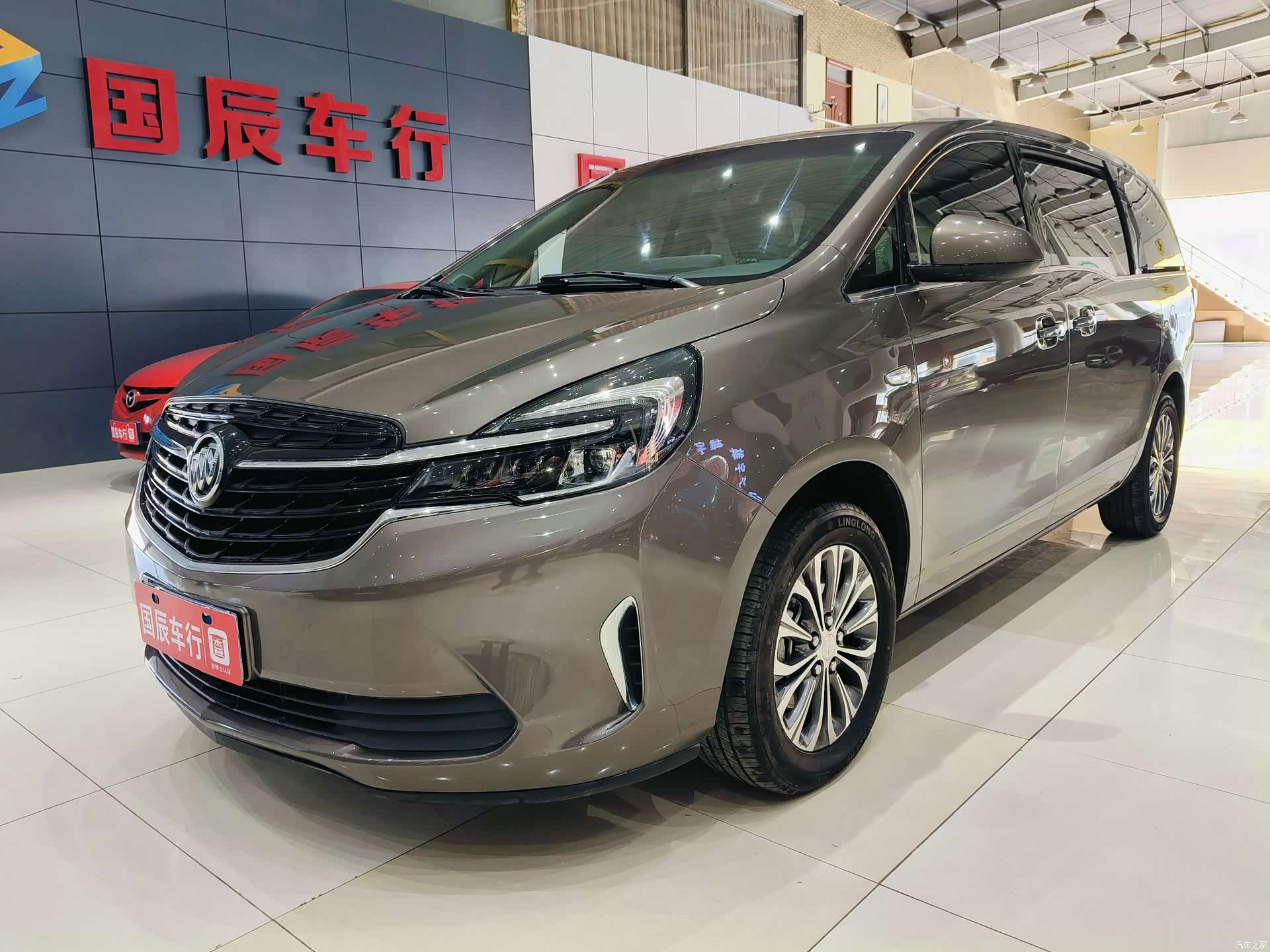 Buick GL8, 2022 1