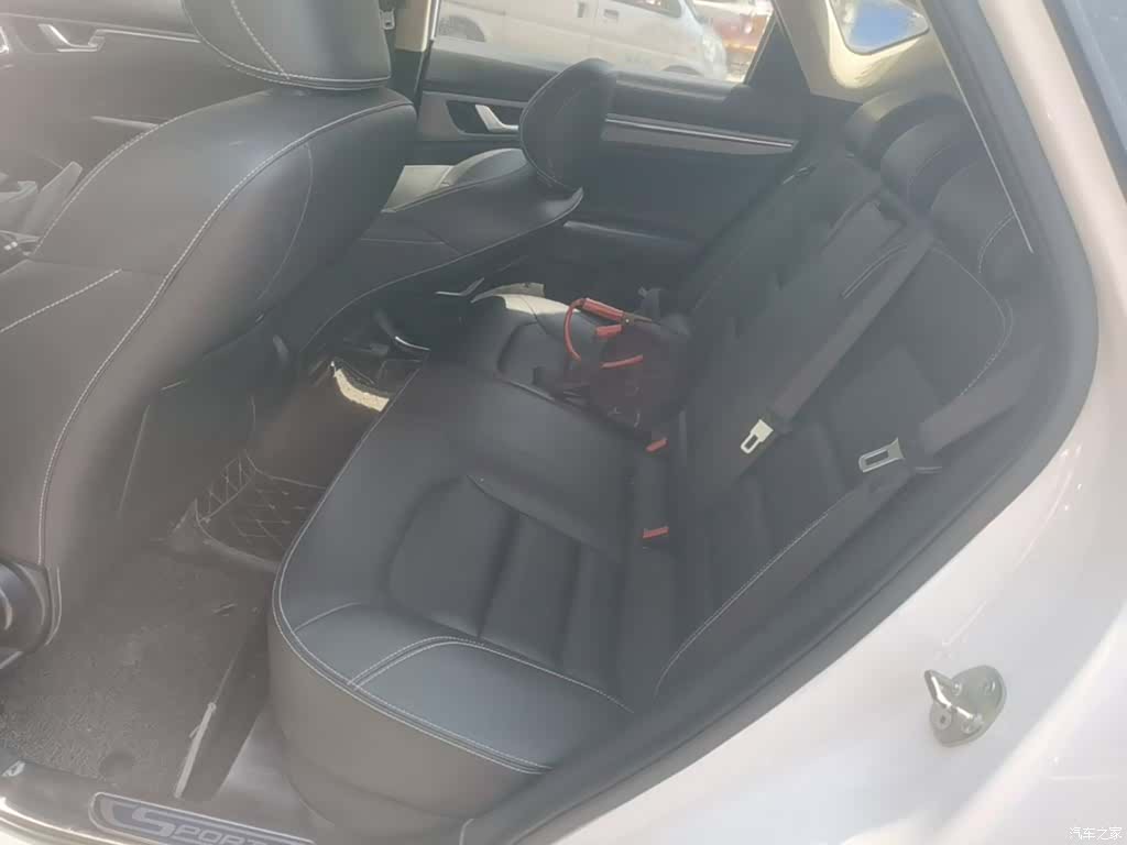 Geely Emgrand, 2018 17