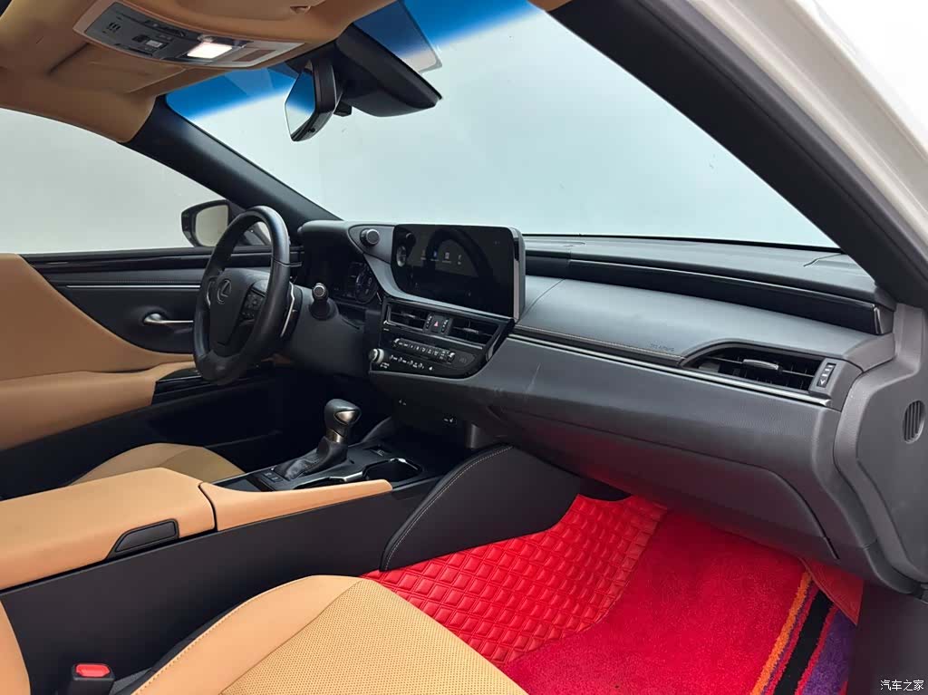 Lexus ES, 2022 11