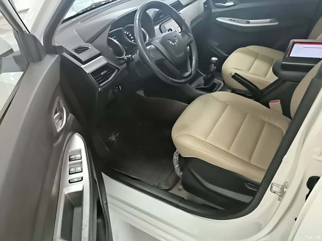 Wuling Hongguang, 2019 16