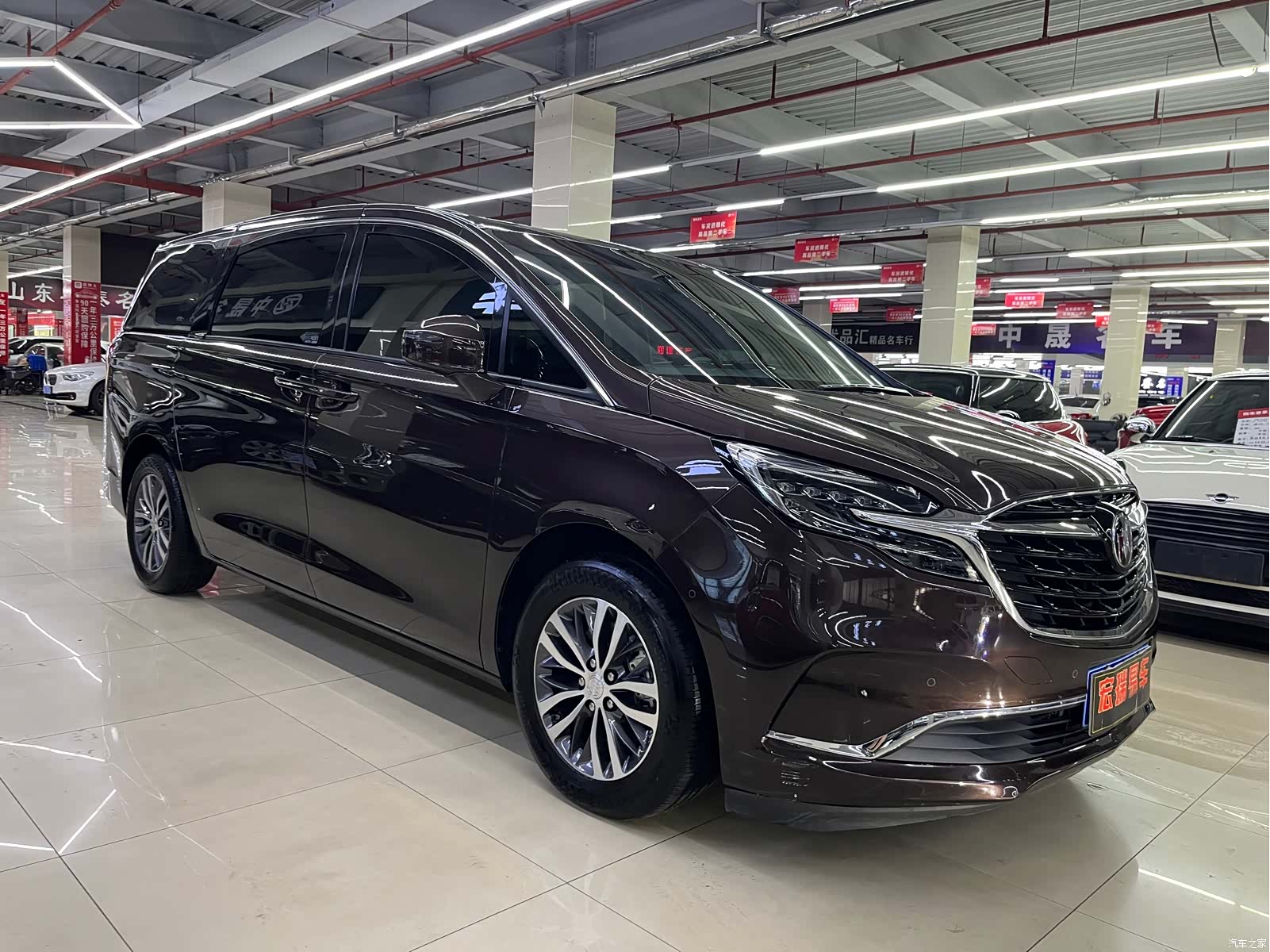 Buick GL8, 2020 3