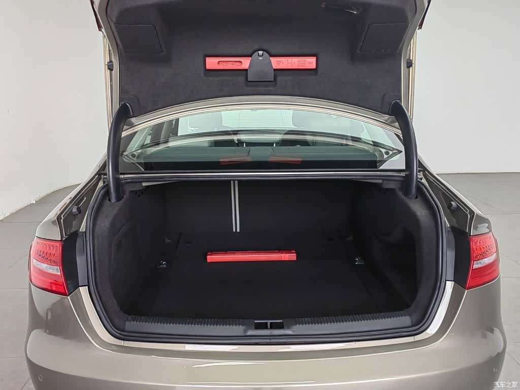 Audi A4L, 2013 16