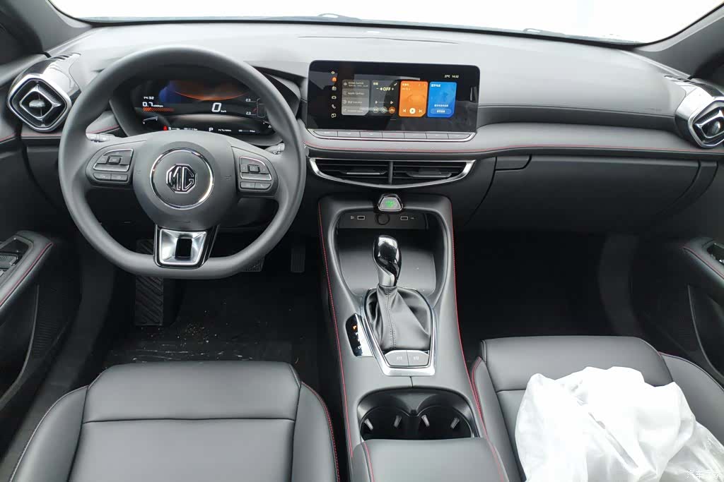 MG MG5, 2026 12