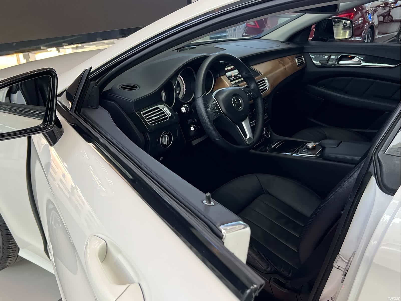 Mercedes-Benz CLS, 2014 42