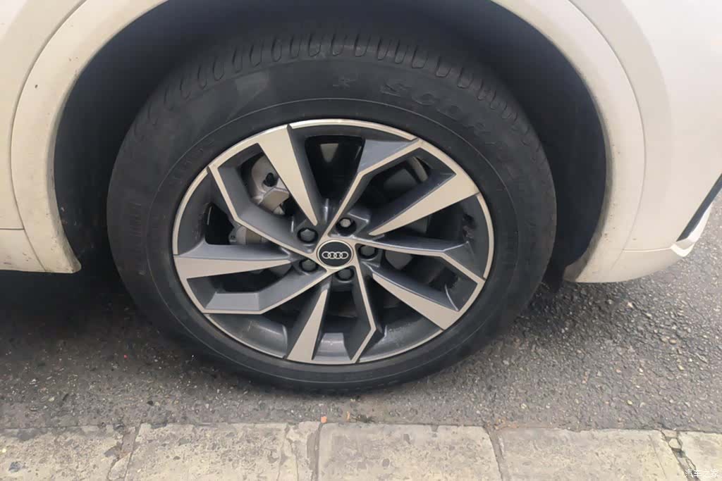 Audi Q5L, 2023 6