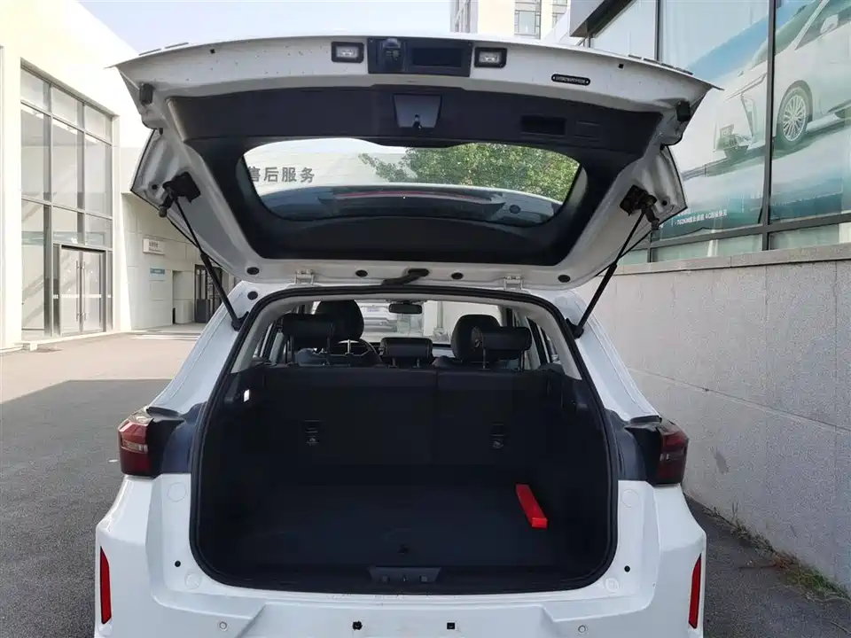 Exeed Chasing the wind