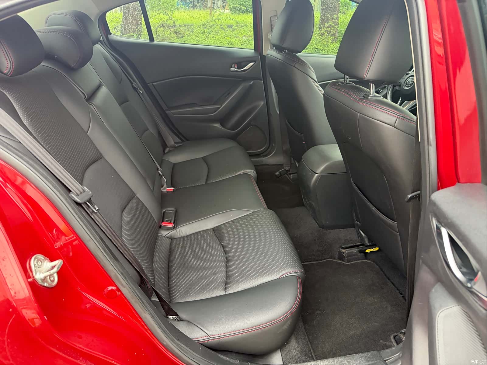 Mazda Mazda3, 2015 10