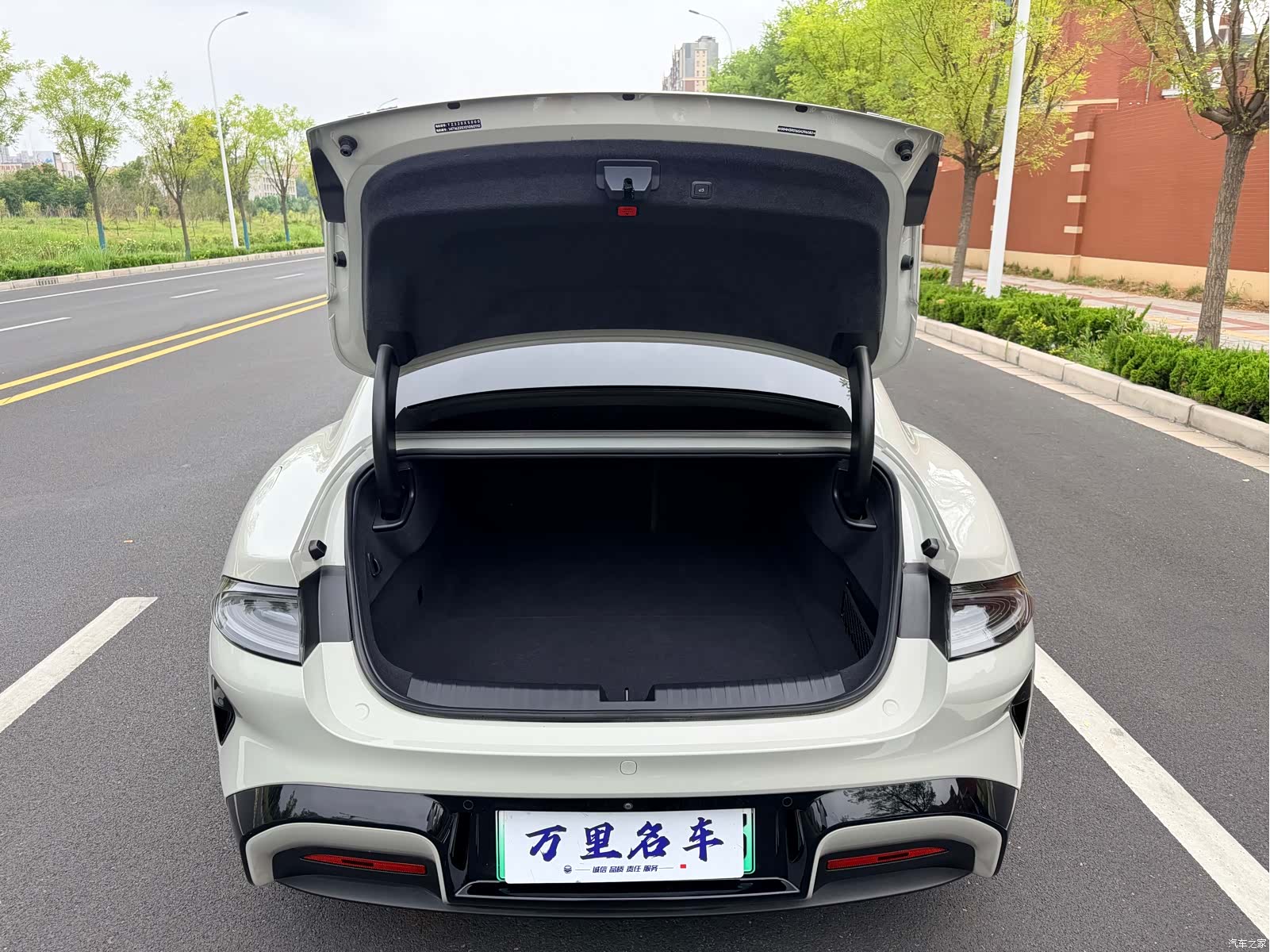 Xiaomi SU7, 2025 22