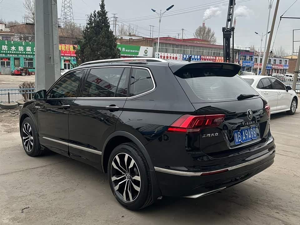 Volkswagen Tiguan L