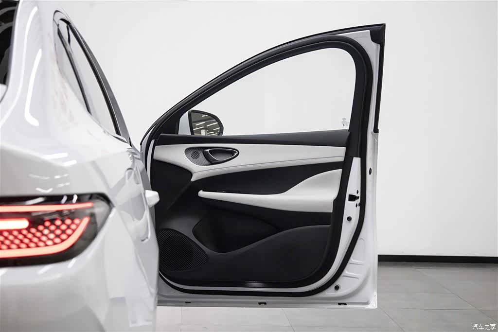 BYD Seal, 2025 6