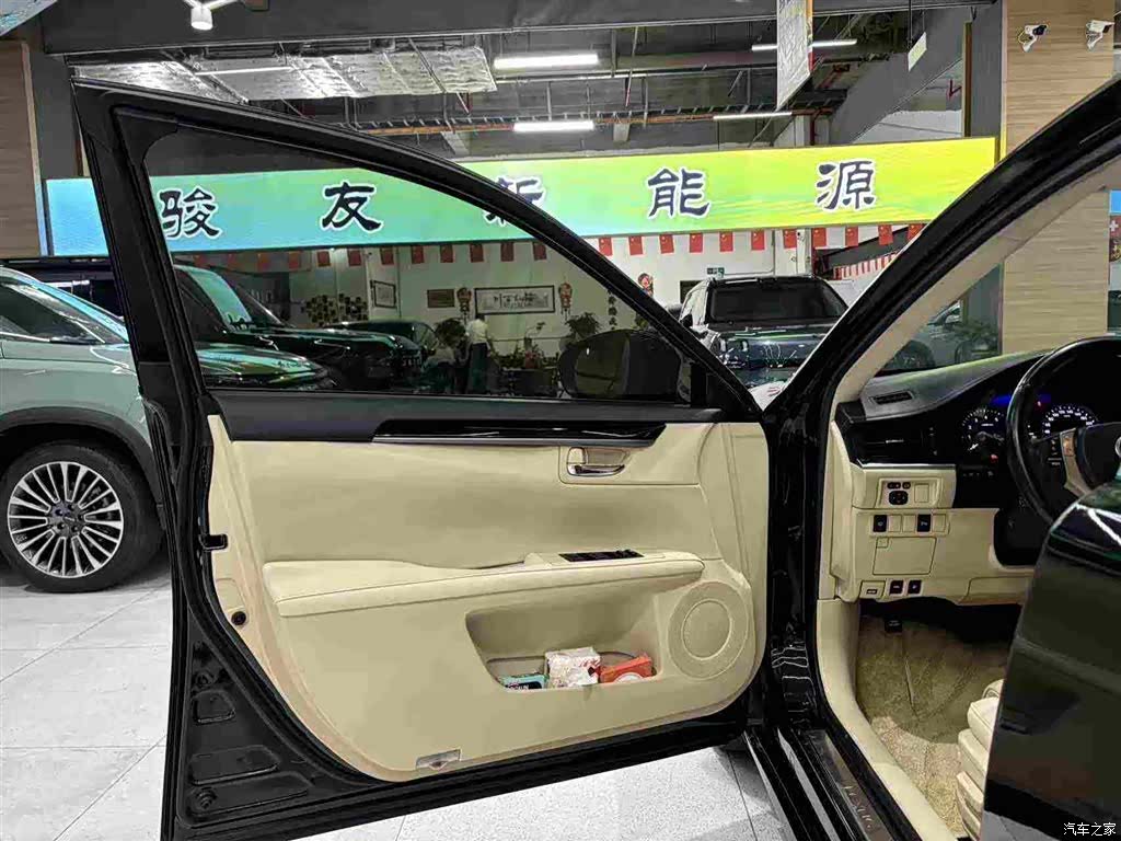 Lexus ES, 2015 9