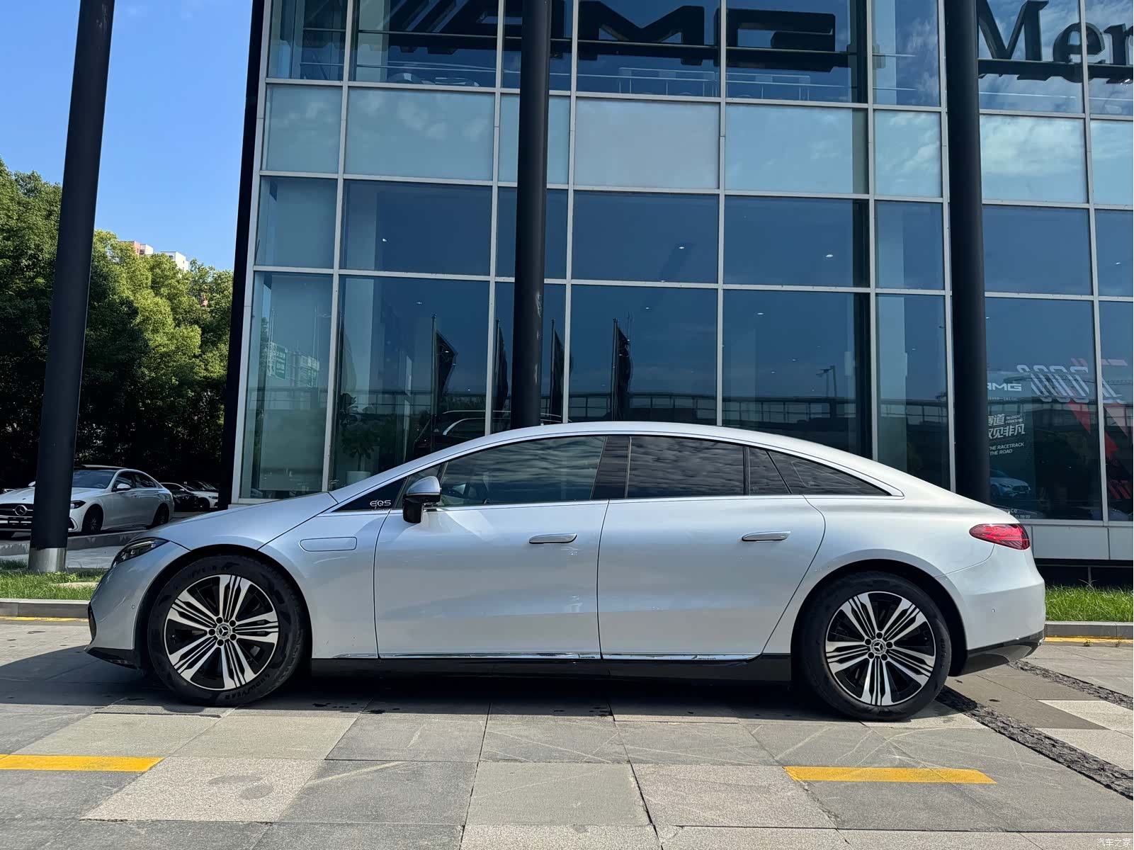 Mercedes-Benz EQS, 2024 все фото
