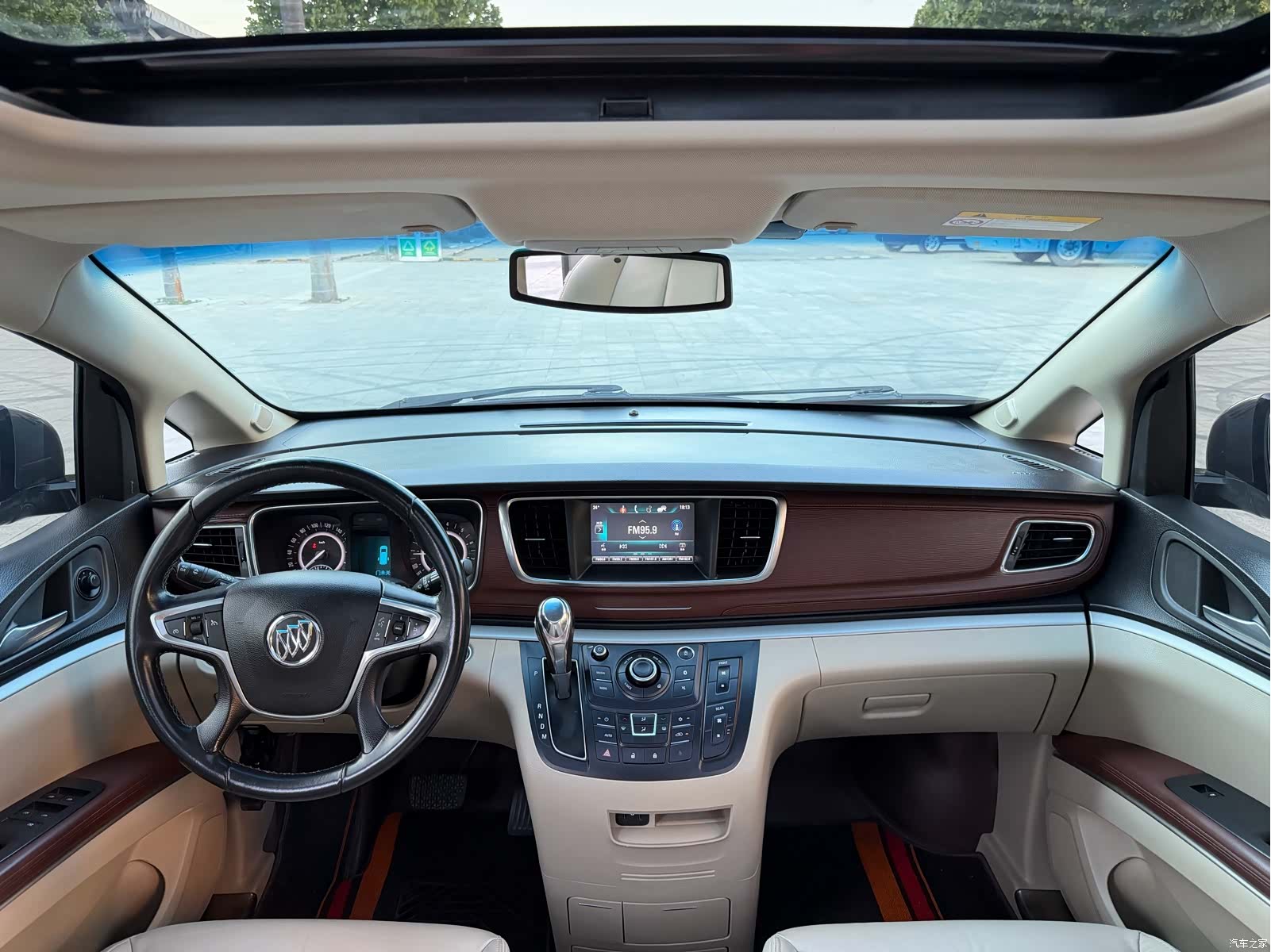 Buick GL8, 2019 12