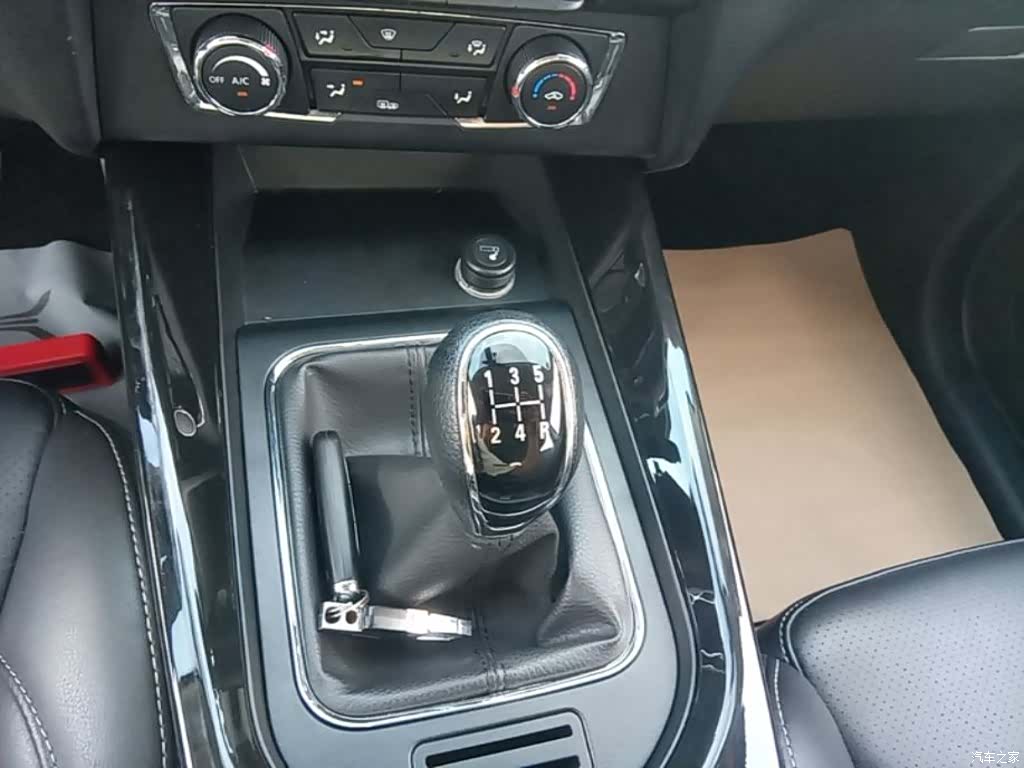DongFeng S560, 2018 14