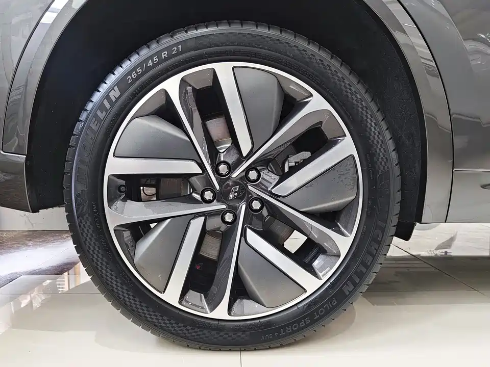 Li Auto Ideal L9