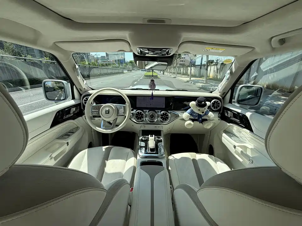 CrossBoundary Co-creation tank 300