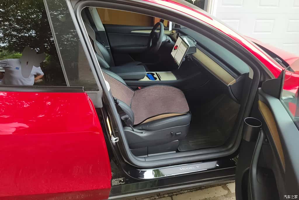 Tesla Model Y, 2023 8