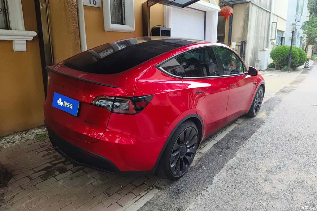 Tesla Model Y, 2023 3