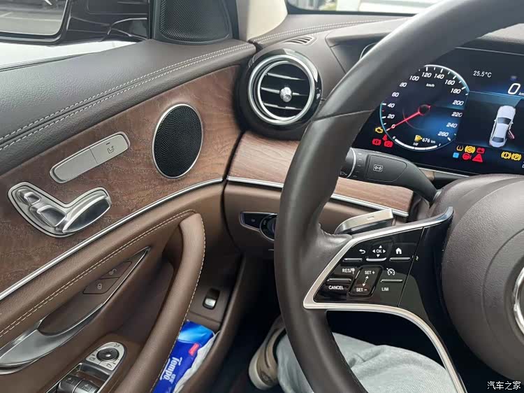 Mercedes-Benz E-Class, 2021 11