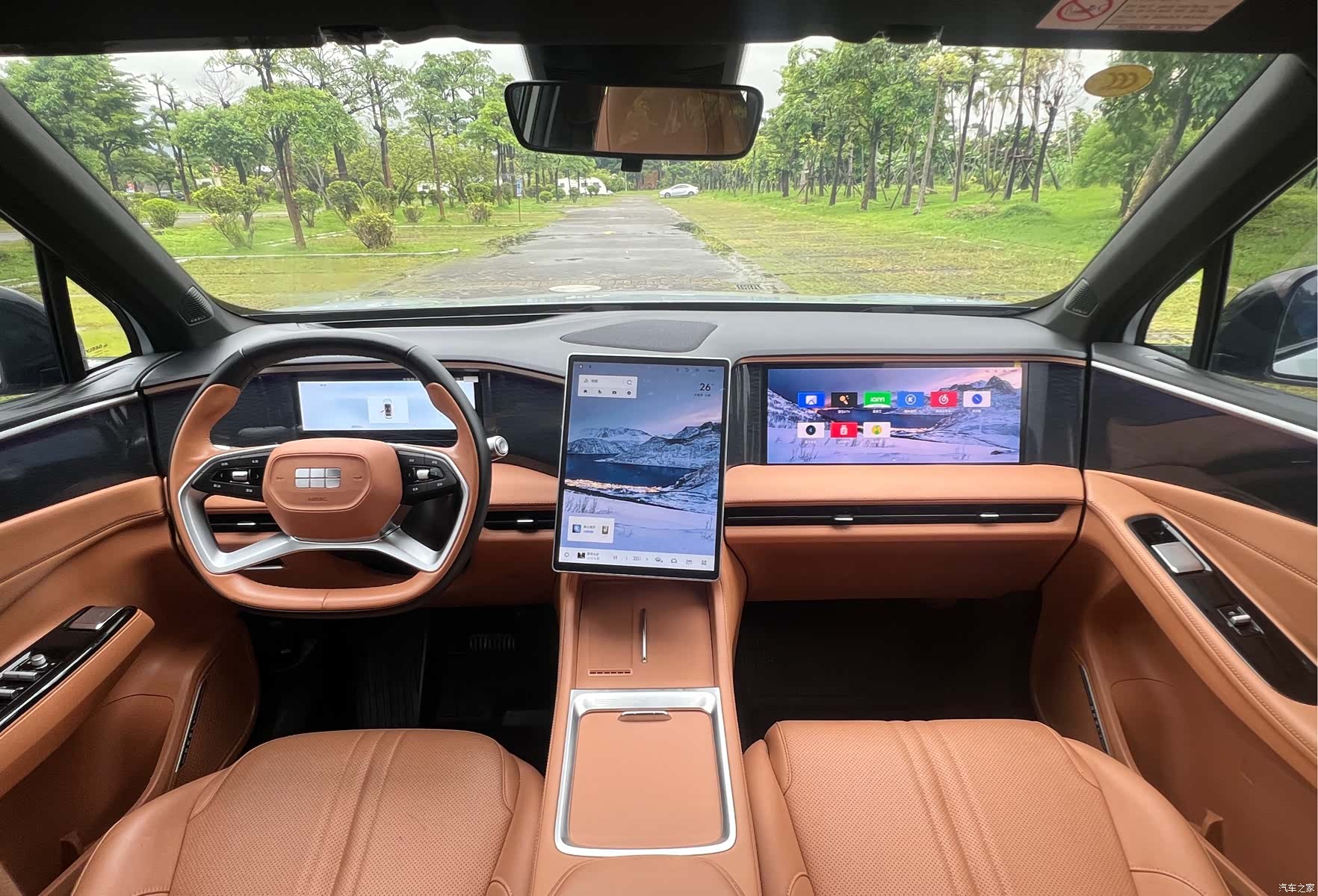 Geely Galaxy L7, 2025 12