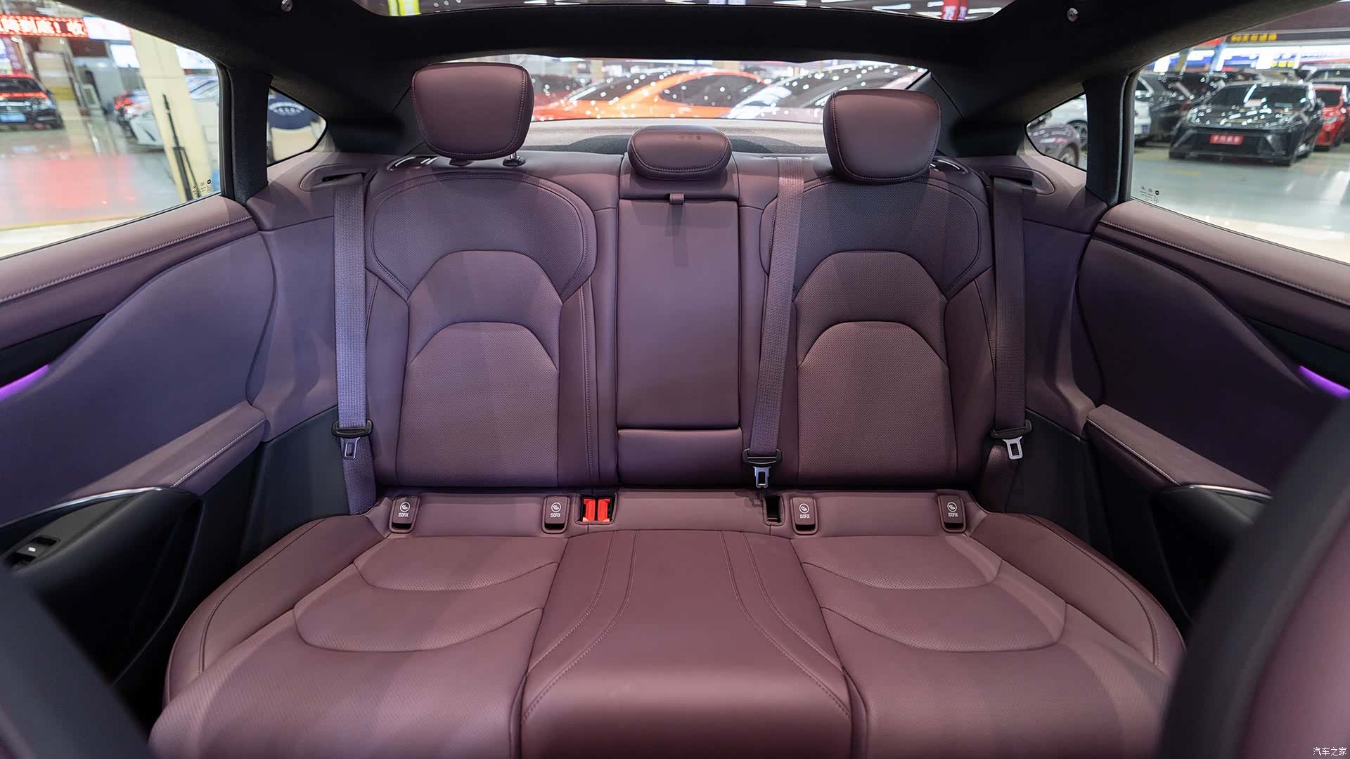 Xiaomi SU7, 2025 10