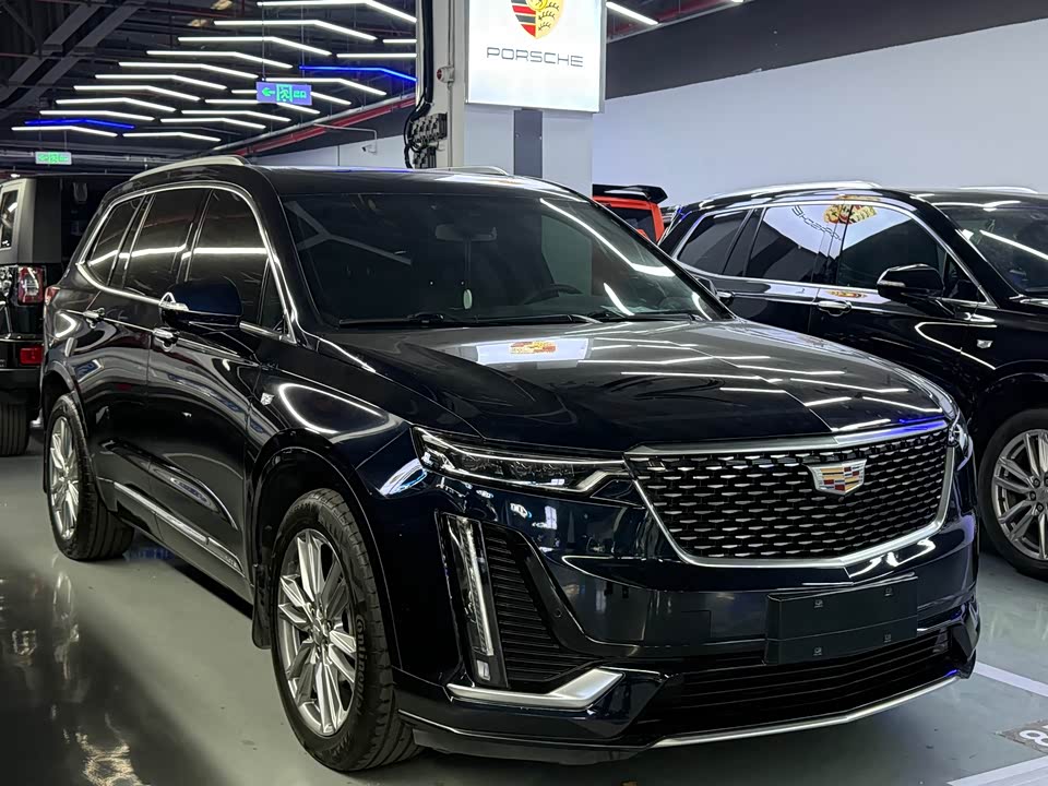 Cadillac XT6