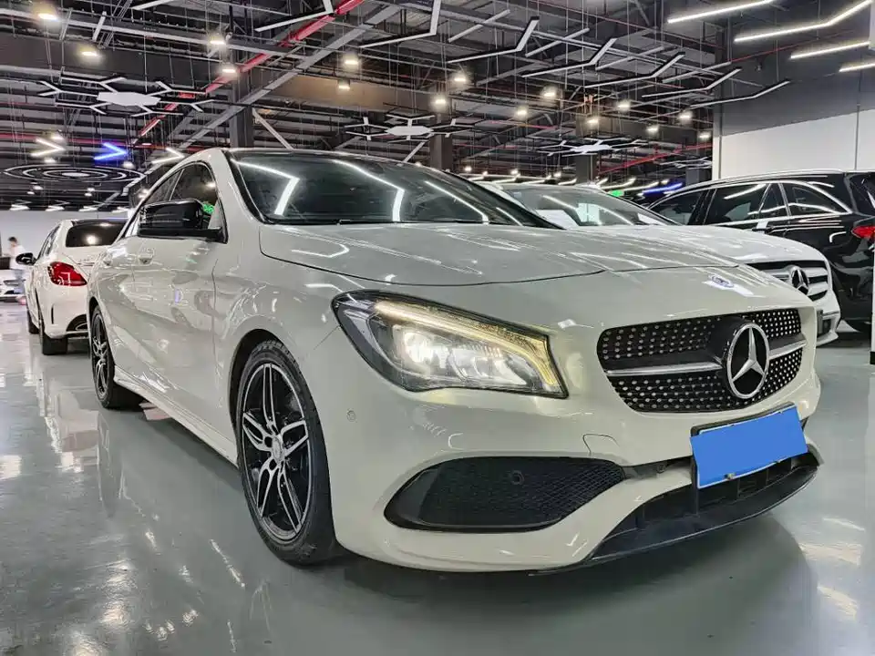 Mercedes-Benz CLA