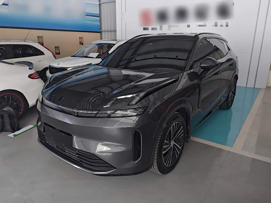 Lynk & Co 08 EM-P