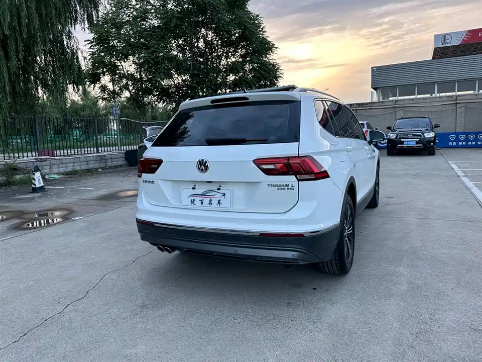 Volkswagen Tiguan L