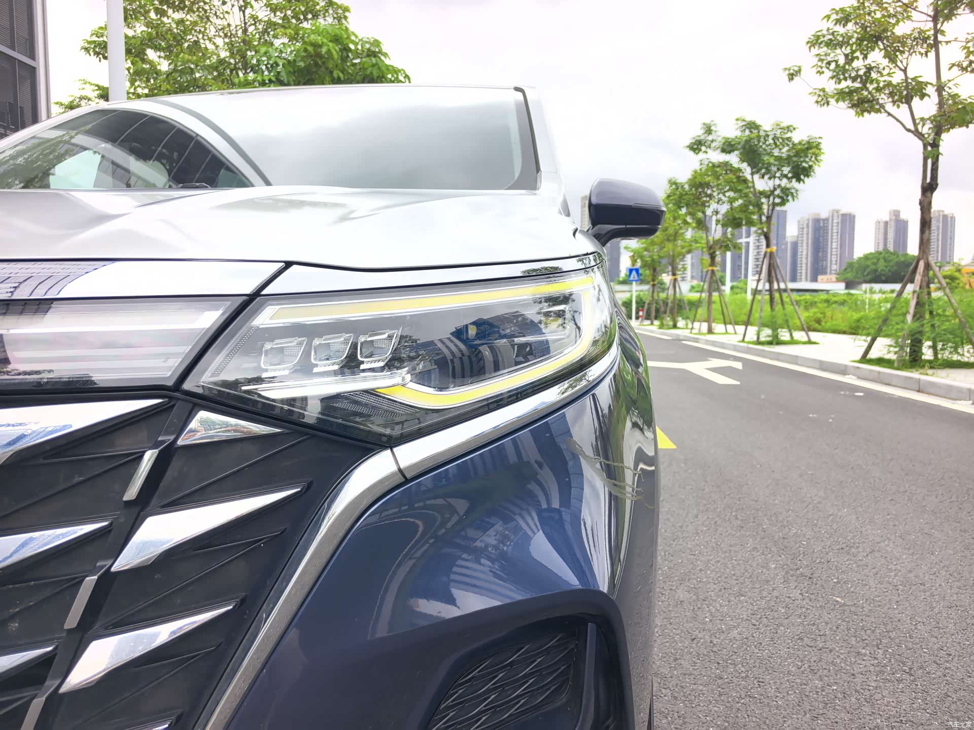 Roewe iMAX8, 2023 8
