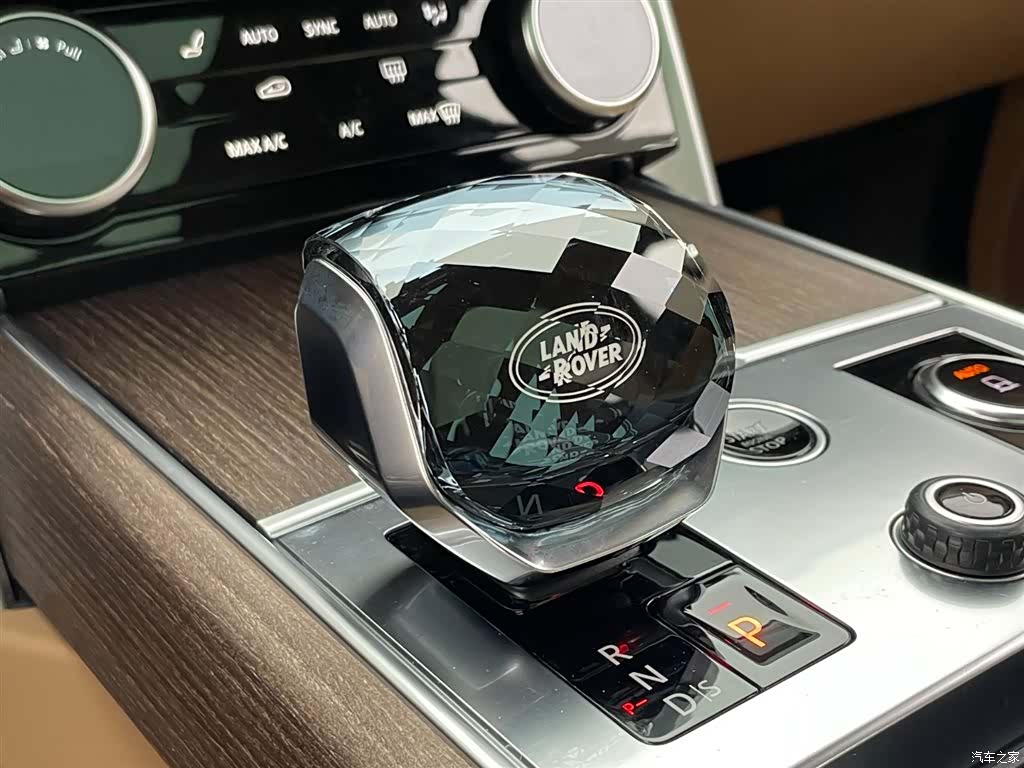 Land Rover Range Rover, 2023 24
