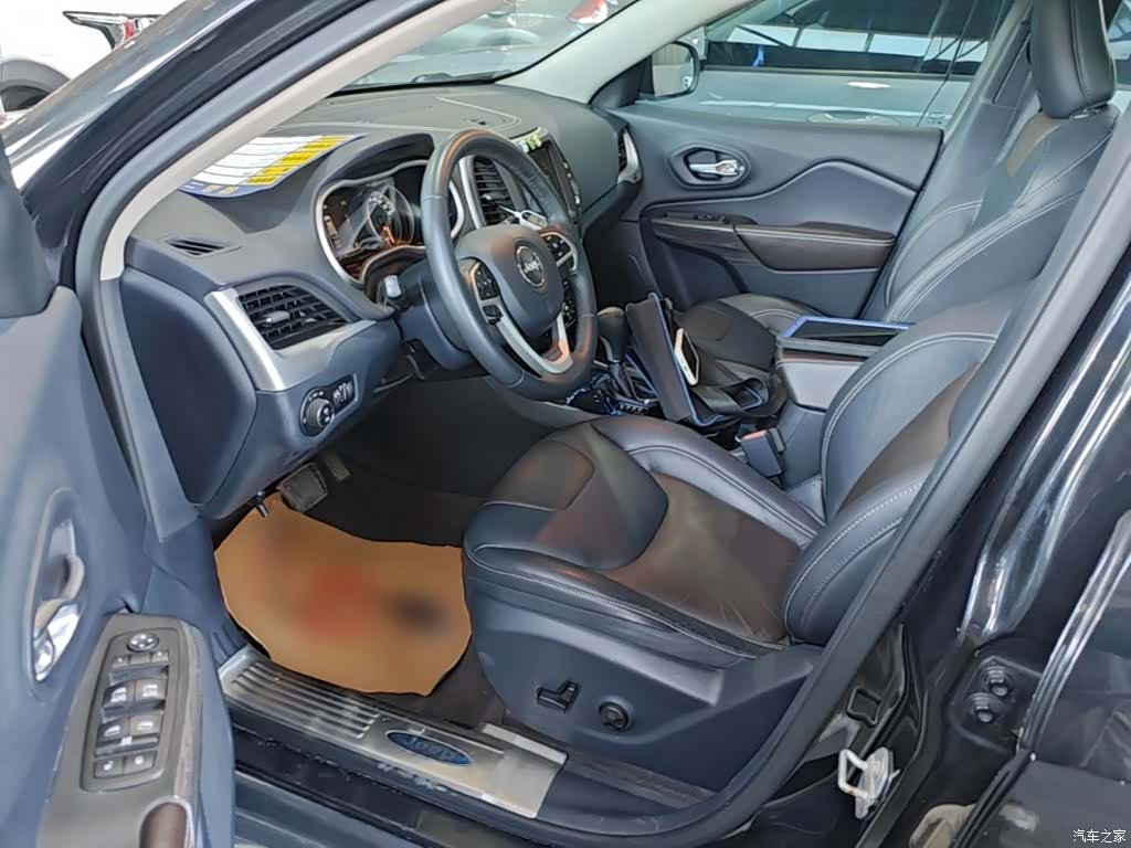 Jeep Cherokee, 2017 15