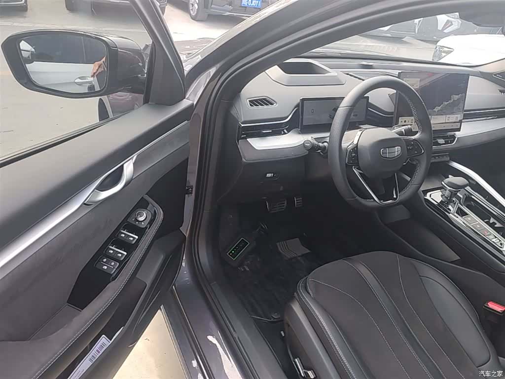 Geely Preface, 2024 16