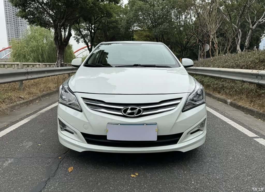 Hyundai GLS, 2016 3