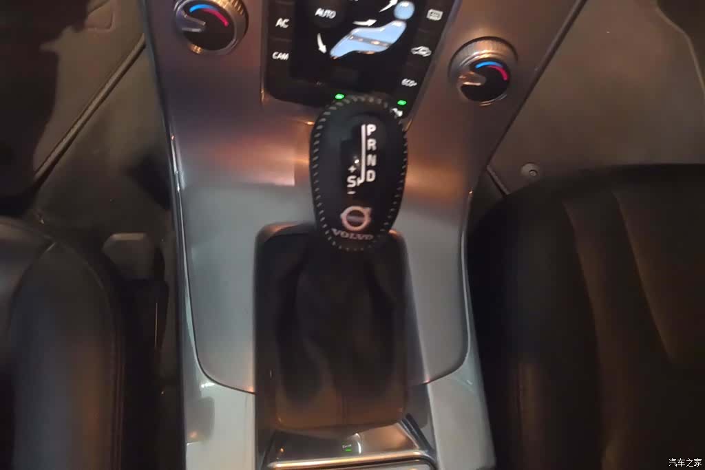 Volvo V60, 2017 16
