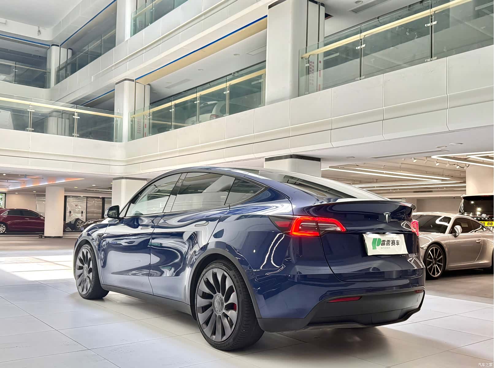 Tesla Model Y, 2021 11