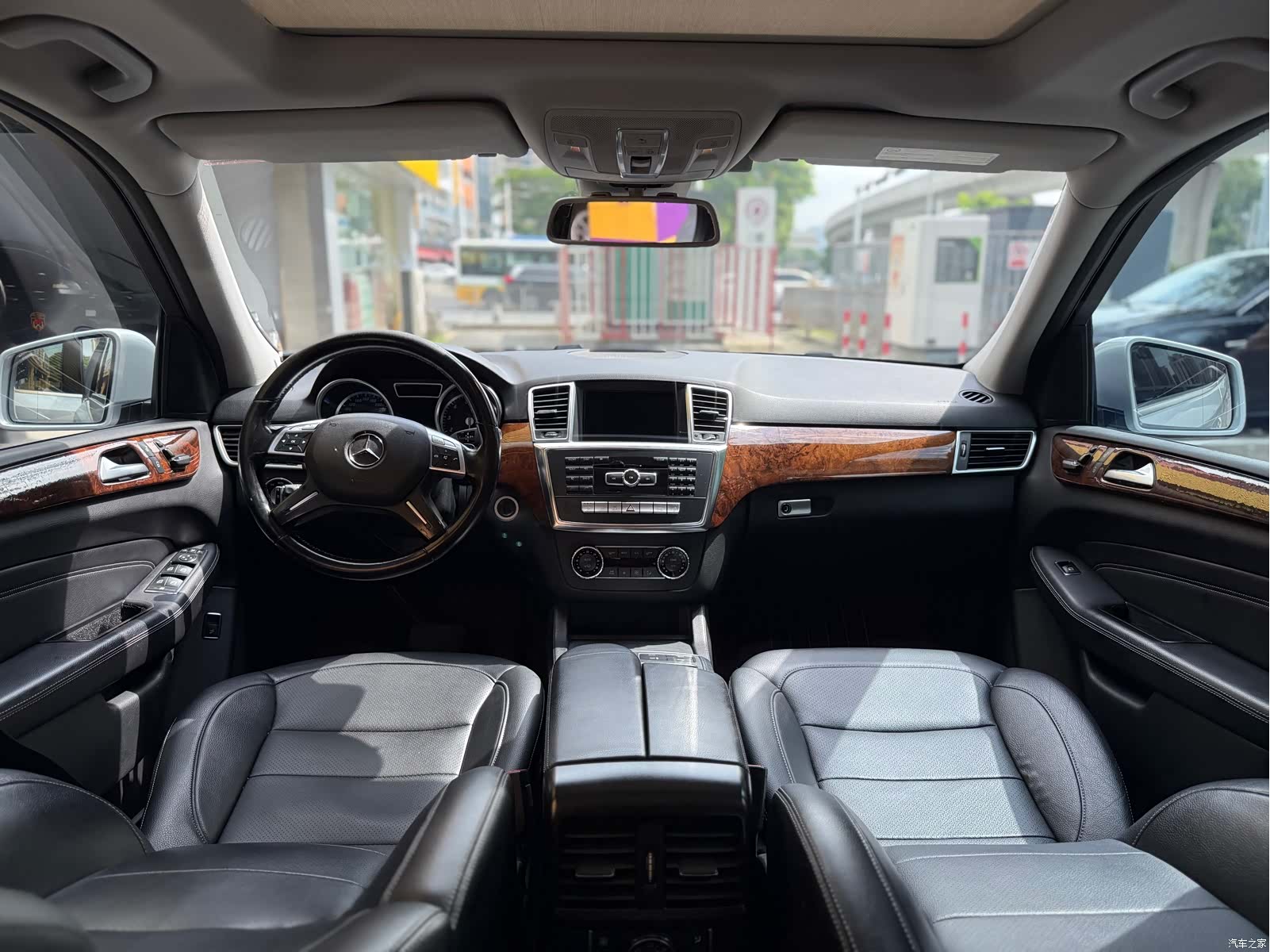 Mercedes-Benz M-Class, 2013 9