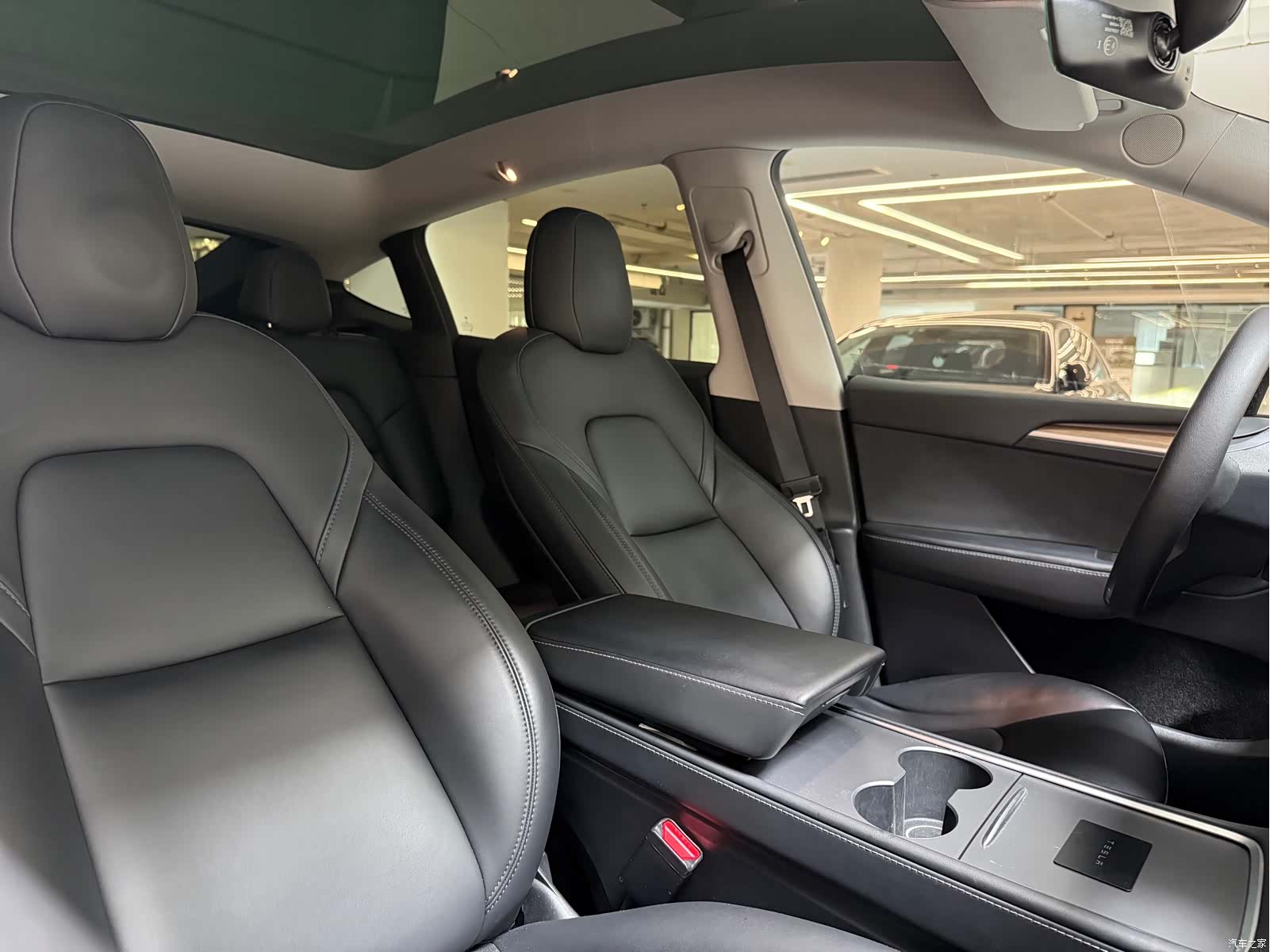 Tesla Model Y, 2021 17
