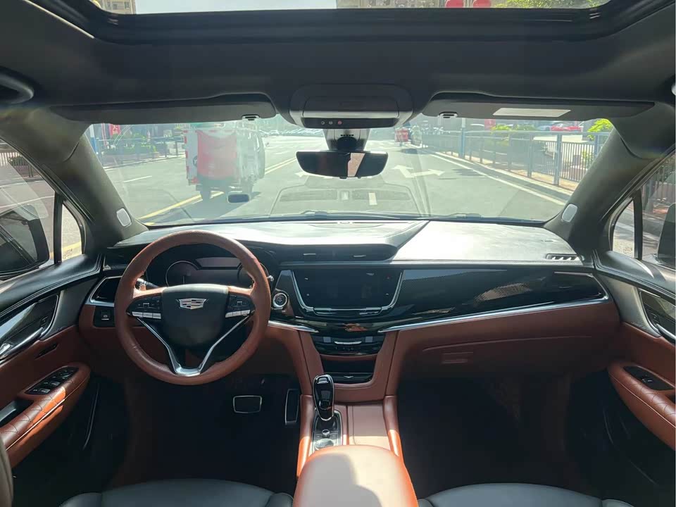 Cadillac XT6