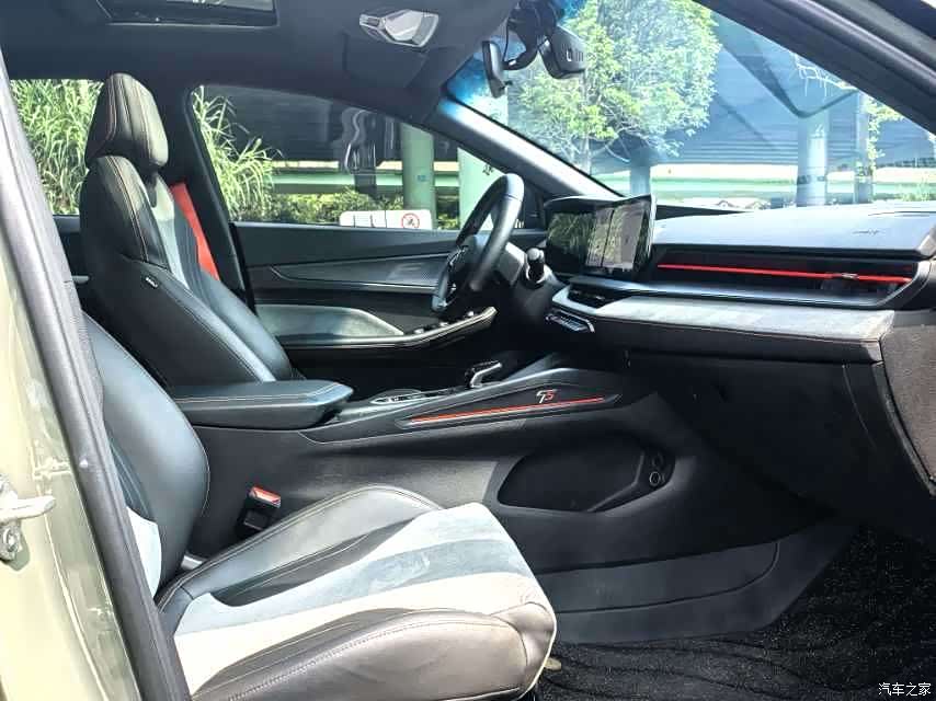 Geely Binray, 2022 7