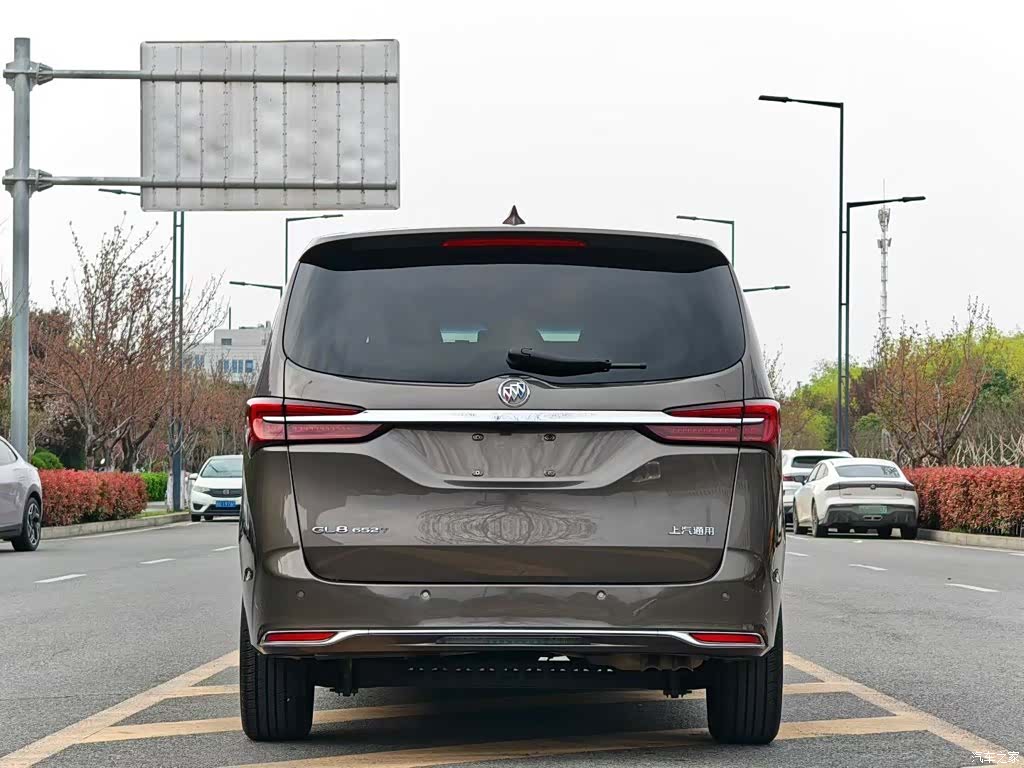 Buick GL8, 2022 11