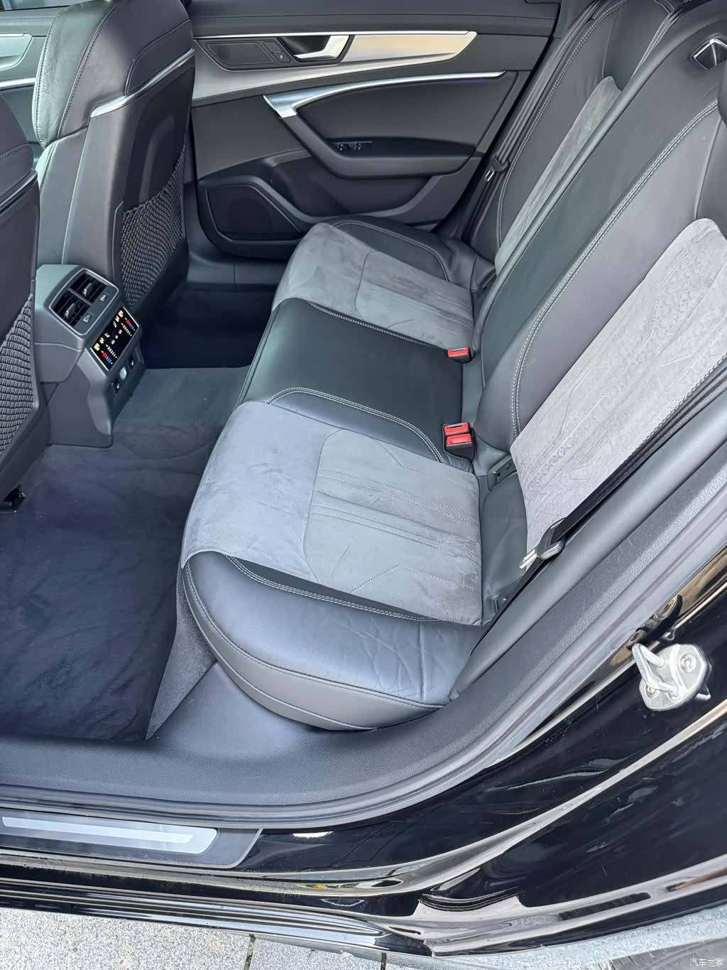 Audi A6L, 2020 3