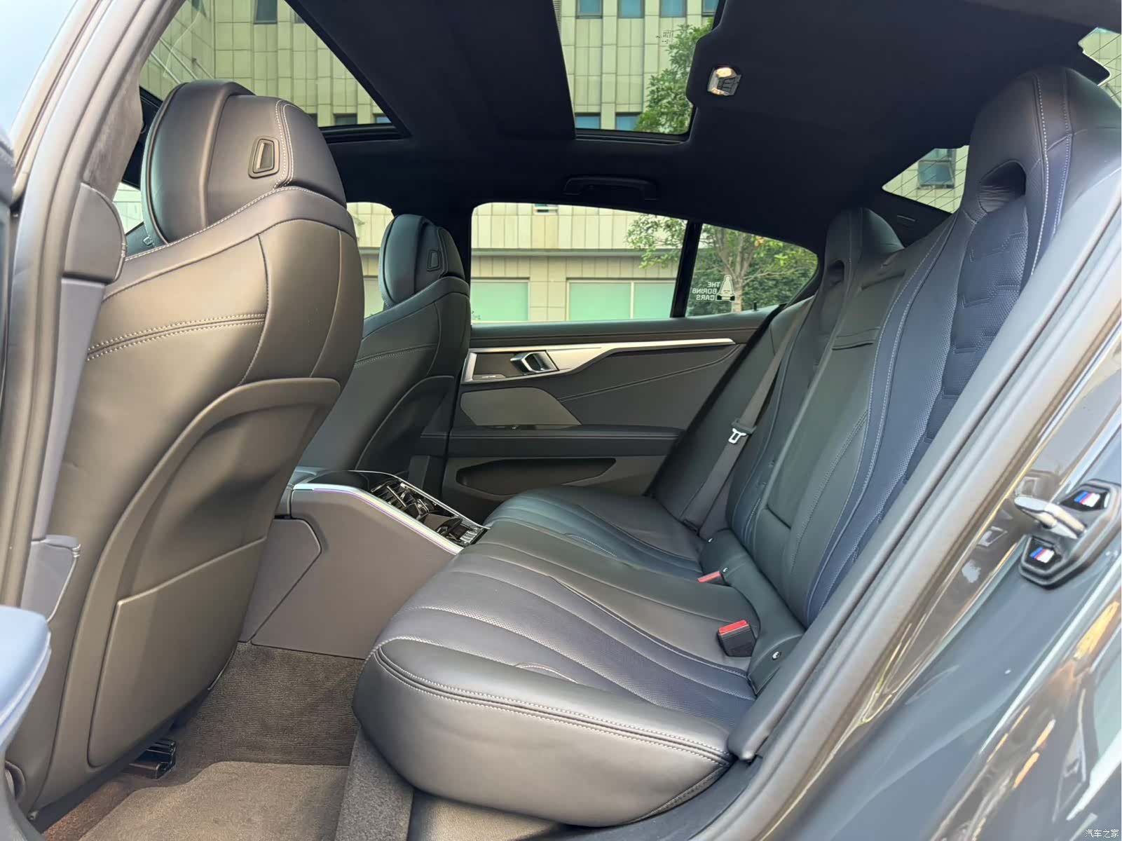 BMW 8 Series, 2022 11