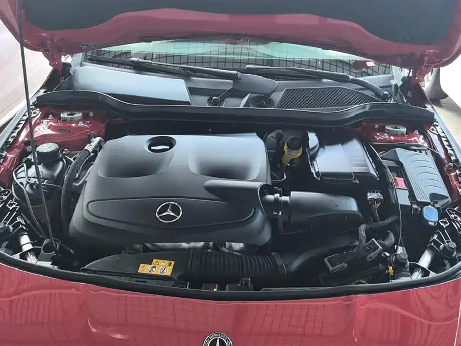 Mercedes-Benz CLA Mercedes-Benz CLA